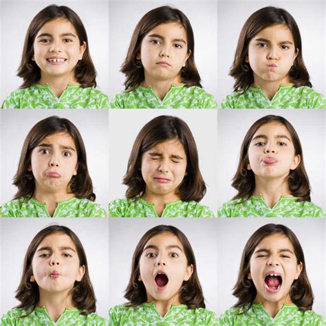 面部表情图片-小女孩的不同面部表情的肖像素材-高清图片-摄影照片-寻图免费打包下载