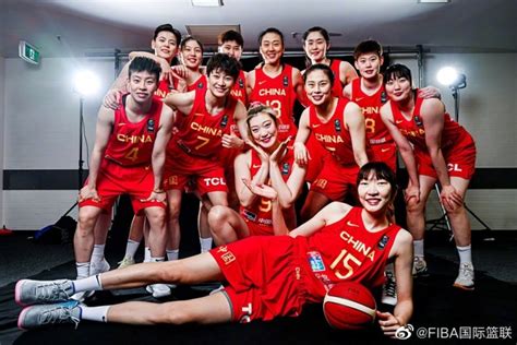 【现场高清】李梦+内线双塔发威 中国女篮奥运资格赛吊打新西兰