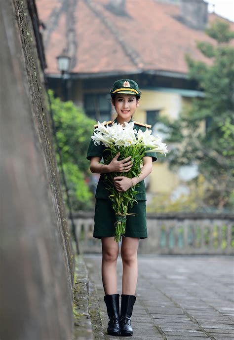 才色俱佳的越南女兵（组图）_财经_环球网