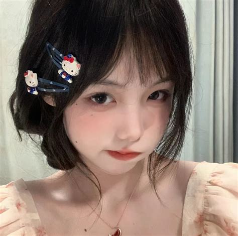 女生温柔甜妹头像