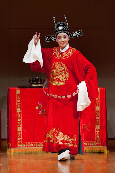 在线黄梅戏苑 | 传统经典剧目《女驸马》（一）_中国（安庆）黄梅戏艺术节官方网站