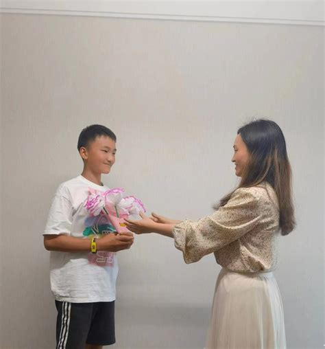 私人订制！郑州市金水区四月天小学开展“献给妈妈的爱”手工课堂-大河新闻