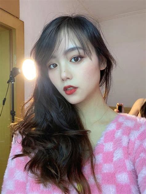 自拍美女图片、自拍美女图片大全