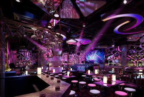 酒吧设计什么样的装修风格-派对酒吧设计-深圳品彦酒吧装修设计公司