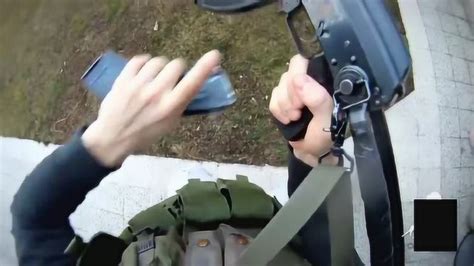 M16系列与AK47射击视频，谁才是枪王_腾讯视频