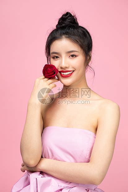 非主流手拿玫瑰头像