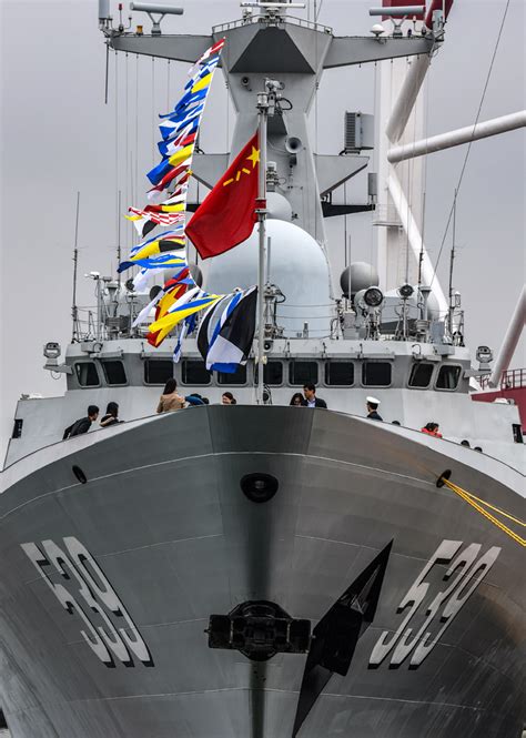 庆祝人民海军70周年 直击“海军舰艇开放日”|组图__凤凰网