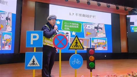 “122全国交通安全宣传日” 郑州交警五大队开展多种形式宣传活动-大河新闻