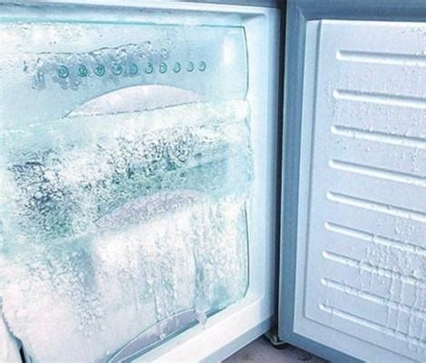 冰箱冷冻室结冰严重是什么原因 造成排水不畅箱内水份太多导致