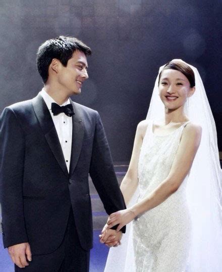 40岁周迅身穿婚纱与美籍华人男友宣布婚讯(图)_海南频道_凤凰网