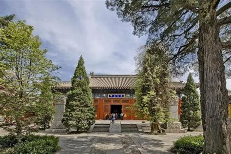 万寿寺，集佛寺、行宫、园林于一体，变身艺术博物馆_行客旅游网
