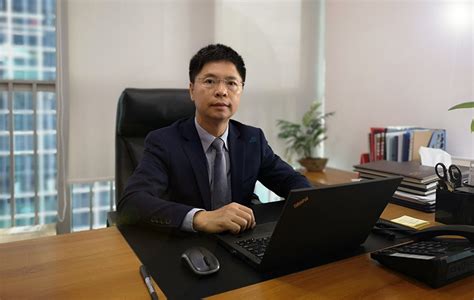 深圳电视台财经生活频道专访壹家公寓创始人李树先生