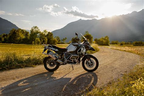2019 BMW R 1250 GS and R 1250 RT | First Look Review | Rider Magazine