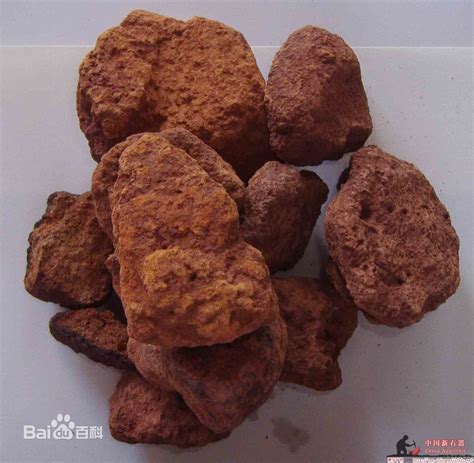 铝矿石图片