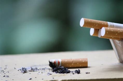 如何判断吸烟成瘾？这6条标准中，若你占3条，说明对烟草有依赖性