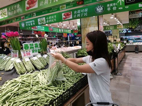 来宾市蔬菜丰收菜价跌 - 广西首页 -中国天气网