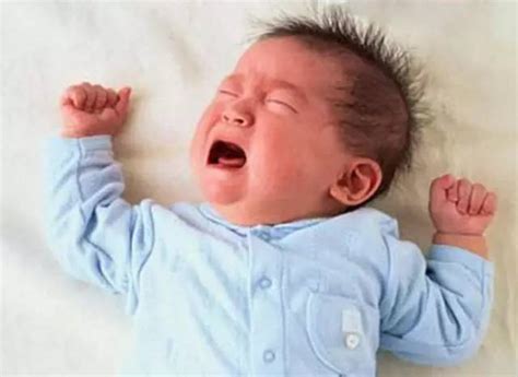 婴儿出生视频在线观看（为什么新生儿一出生就要哭）-幼儿百科-魔术铺