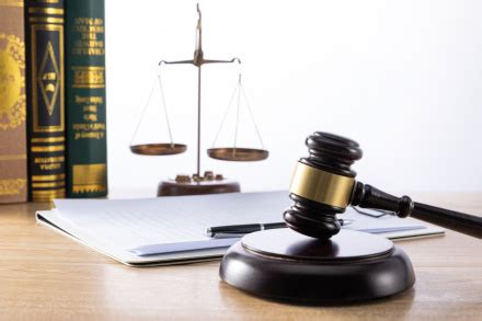《民事诉讼法》规定的普通程序包括哪些诉讼阶段？-行政诉讼_行政辩护律师-农权法律网
