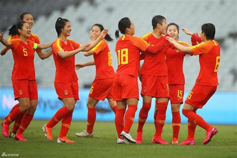 中国女足奥预赛首战前瞻，欧洲金靴成王霜伤停替身，未来值得期待_凤凰网