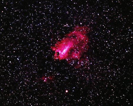 浏览图片：M17_梅西耶天体总览_星云星系_天文图吧__天狼星天文网 WWW.DOGSTAR.NET