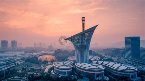 武汉十大标志性建筑，黄鹤楼第一，光谷成为商圈的标志_排行榜123网