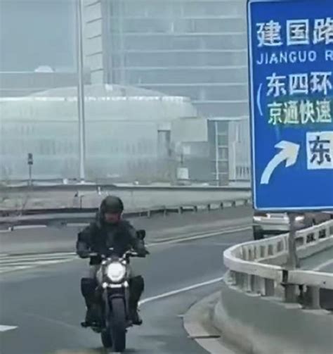 触目惊心！70岁老人北京三环主路被撞身亡，司机负次要责任