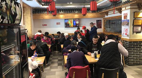 熟悉的老菜场纷纷“大变样”，但这些却始终坚守——上海热线HOT频道