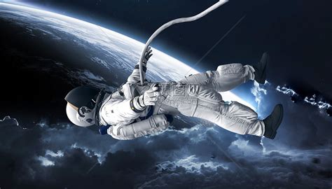 NASA宇航员开始太空行走 在空间站进行太阳能电池组维护工作_阳光工匠光伏网