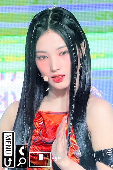 崔允真图片