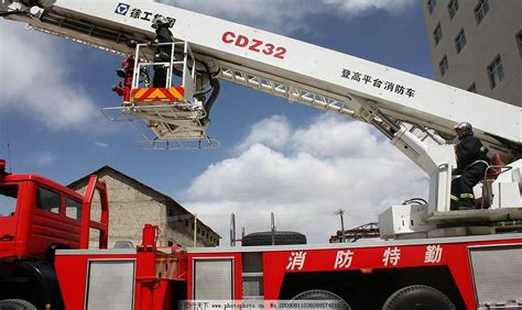 25米城市主战云梯消防车通过湖南省科技成果评价 重型车网——传播卡车文化 关注卡车生活