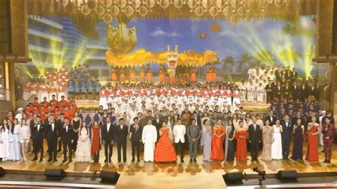 庆香港回归25周年晚会 成龙、刘德华携全体人员合唱《歌唱祖国》
