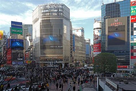 2023涩谷购物,涩谷十字路口的人流是相当壮...【去哪儿攻略】