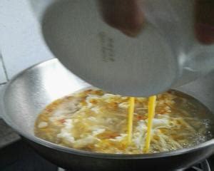 【榨菜鸡蛋汤的做法步骤图，榨菜鸡蛋汤怎么做好吃】虫爸爸爸_下厨房