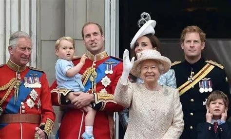 英女王最疼爱的孙子不是哈里，而是12岁的他|哈里|塞文|子爵_新浪新闻