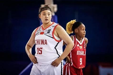 篮协公布中国女篮集训名单：四大学生球员入选_凤凰网