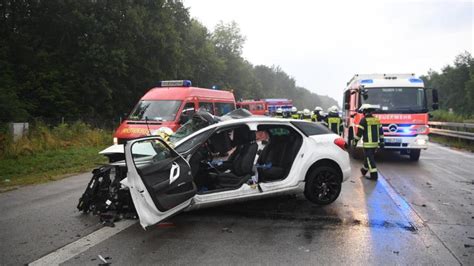 德国突发10车相撞特大交通事故 已致4人死亡、多人重伤_国际新闻_环球网