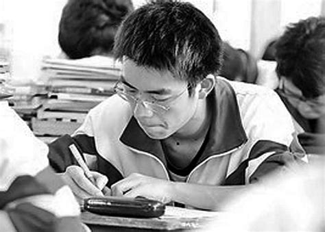 2023陆良县北辰中学高考复读招生方案