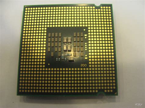 中央处理器（CPU）的组成、功能及发展-中央处理器由哪些部分组成，以及各部分的作用。