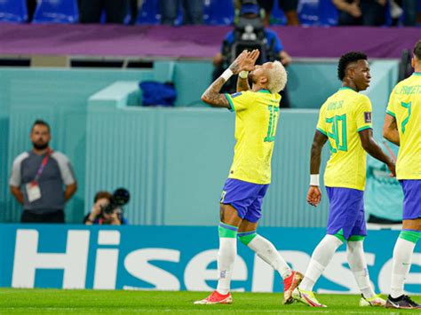 无缘世界杯四强，巴西队败人品：进球跳舞+讨论6星，基恩赢了|巴西队|基恩|世界杯_新浪新闻