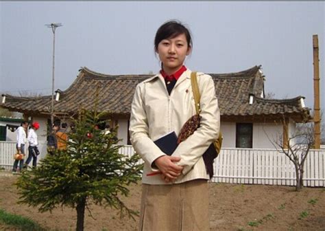 朝鲜美女导游大揭秘：清纯动人 非一般的美_焦点图集_南方网