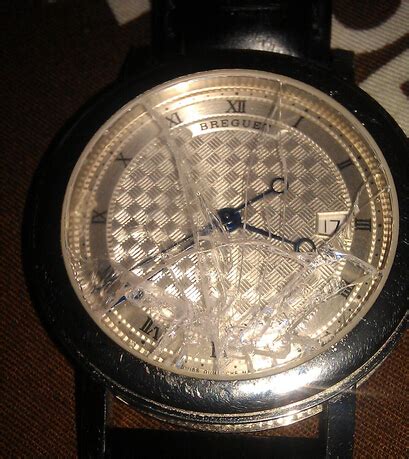 手表表镜磨损或者摔坏要怎么处理-万表世界