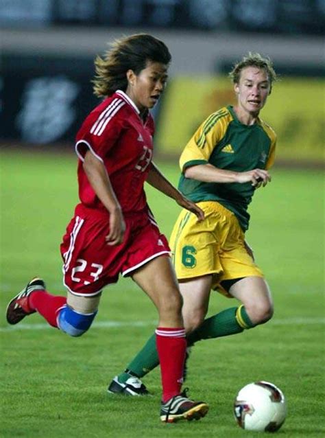 第一届女足世界杯回顾 中国女足止步八强 - 风暴体育