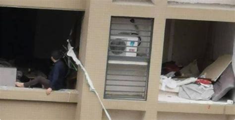 四川省成都市一居民楼突发爆炸，致1男子坠楼身亡