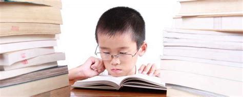 启聩振聋的意思_成语启聩振聋的解释-汉语国学