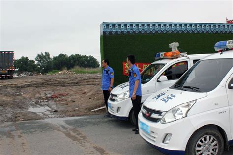 城市管理行政执法局开展车辆带泥专项整治行动