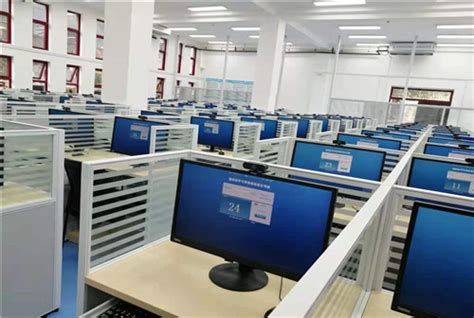计算机学院实训教研室开展期中机房维护工作-计算机信息技术学院