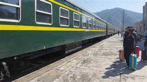 老成渝铁路上最后的绿皮客车：5612次重庆—内江，全国81对慢火车之一 - 江津在线E47.CN