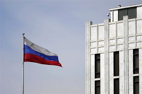 俄罗斯要求美驻俄大使馆停止传播俄在乌军事行动虚假消息-新华网