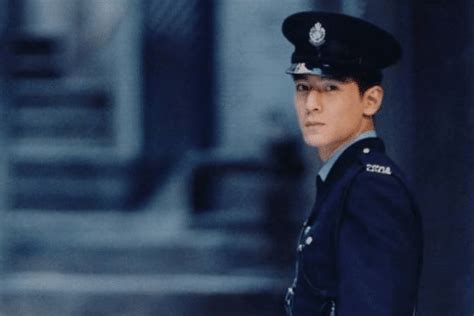 穿警服最帅的男星，邓超严肃，刘德华专业，最后一位帅出天际 - 360娱乐，你开心就好
