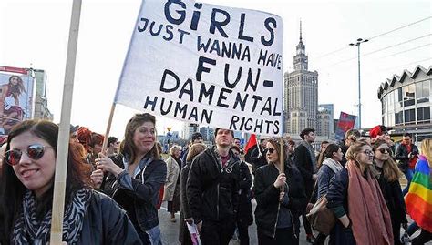 重男轻女vs女权主义，女性该何去何从|女性|女权|男性_新浪新闻